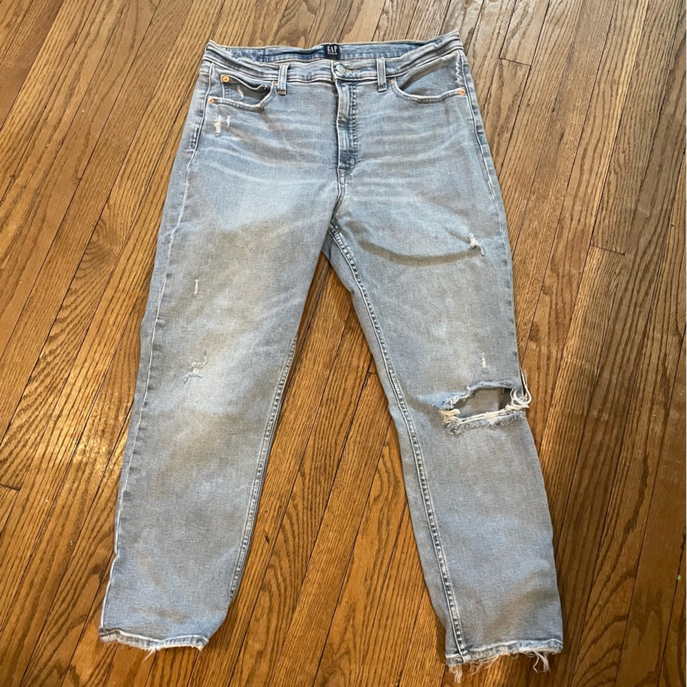 GAP Women’s Straight Leg Jeans - Light Wash Blue with Distressed Knees